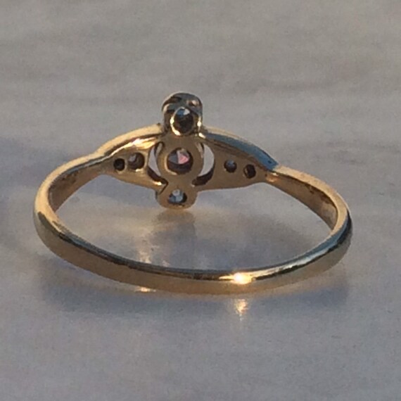 Antique Art Deco Diamond Gold Ring -18ct - image 9