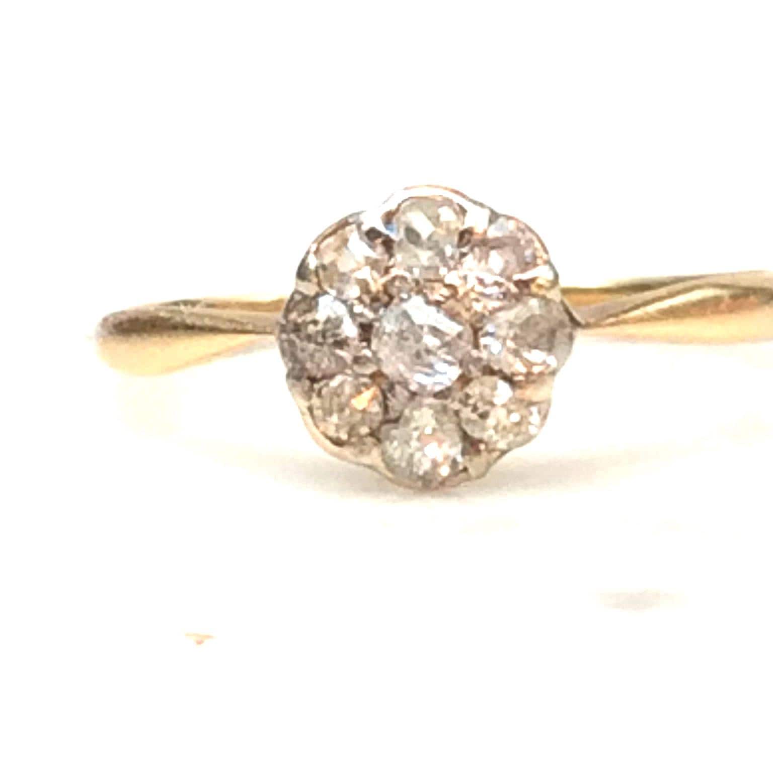 Anello antico Art Déco in oro e platino con diamanti e margherita