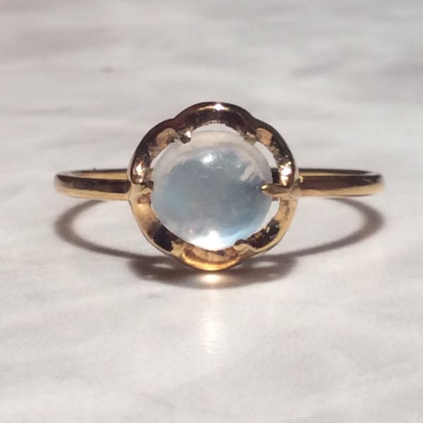 Antique Vintage Moonstone Gold Ring - 18ct