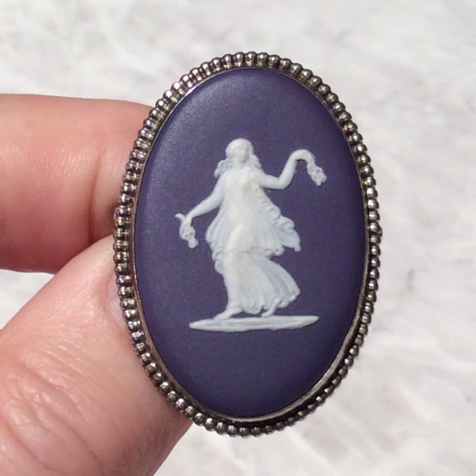 Broche Camée Ancienne Wedgwood - Occasion - Porcelaine Bleue - Bijou Vintage
