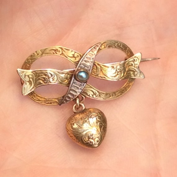 Antique Pearl Bow Swagged Heart Gold Brooch - 15ct - image 2
