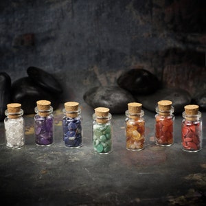 7 Chakra Mini Crystal Apothecary Set in Glass Bottles | Crystals to Balance your Chakras | Chakra Stones | Chakra Crystal Gift Sets