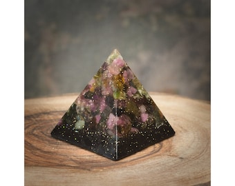 Regenbogen Turmalin Orgonit Pyramiden 32 mm