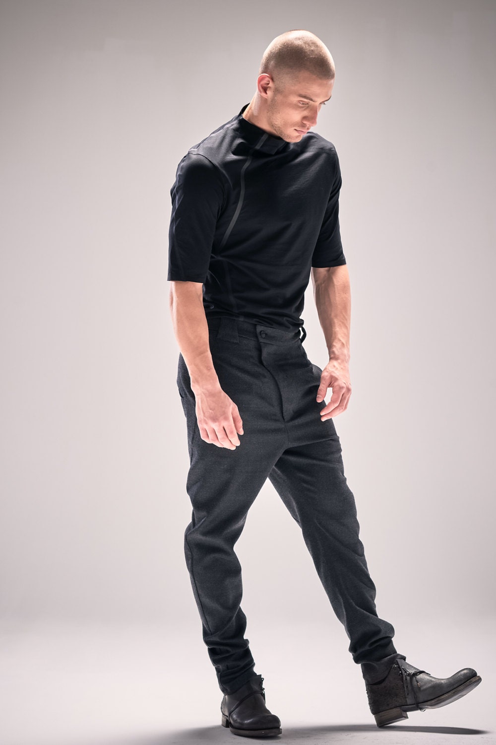 Charcoal Modern Mens Trousers / Dark Grey Wool Pants