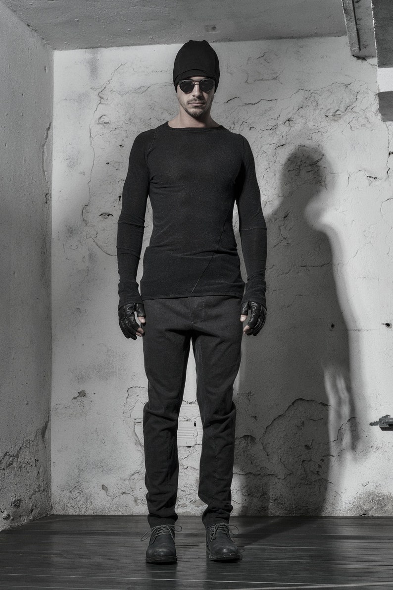 Black Top / Distorted Wool Shirt / Distorted Asymmetrical Shirt / Mens Clothing / Long Sleeved Asymmetric Top by POWHA imagem 1