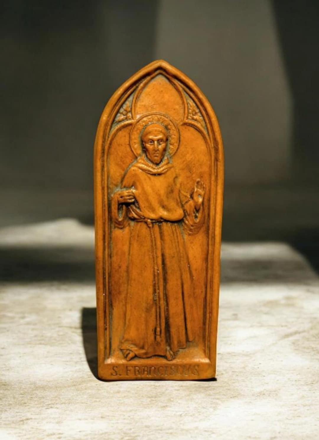 Statuetta PULCINELLA Chitarra Famiglia dei 12 cm Circa Terracotta con Diverse Posizioni E Oggetti da Maestri Artigiani San Gregorio armeno Tor PRESEPE San G. ARMENO ricevi Un Portachiavi Omaggio