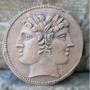 terracotta bas-relief, two-faced Janus reproduction decorative element to hang or wall 16 cm approx.