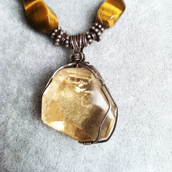 Creative Forces, Large natural Citrine, with Rainbows,  Chakra Balancing, Creativity,, Sedona Vortex Chrarged,  Reiki charged, Metaphysical