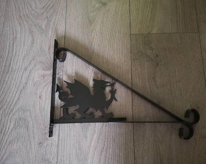 Welsh dragon Heavy-duty hanging basket bracket