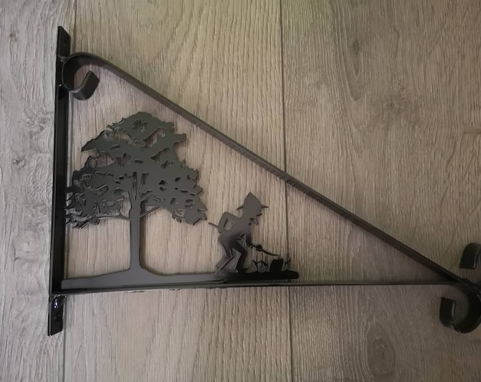 Gardner and tree hanging basket bracket