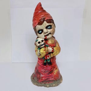 Zombie Girl Gnome, Zombie Gnome Statuette, Figurine