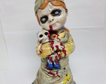 Zombie Girl Gnome, Zombie Gnome Statuette