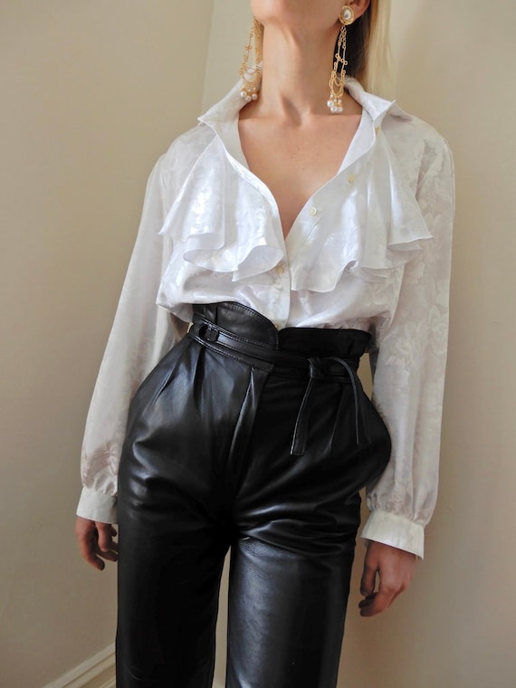DESIGNER Style-Luxury 80s 90s White Long Sleeve Fl