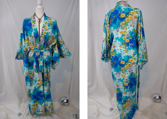 1970s Blue Floral Kimono