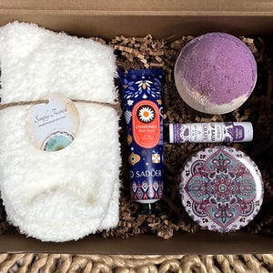 Sending Hugs Gift Box; Self Care Box for Women; Spa Gift Set; Best Friend Gift Box