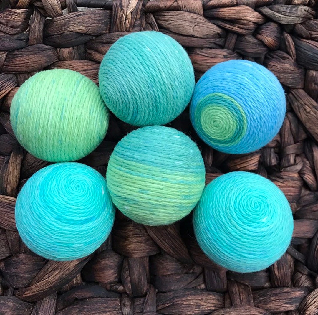 Set of 6 Decorative Yarn Balls Light Blue and Green Hand Wrapped