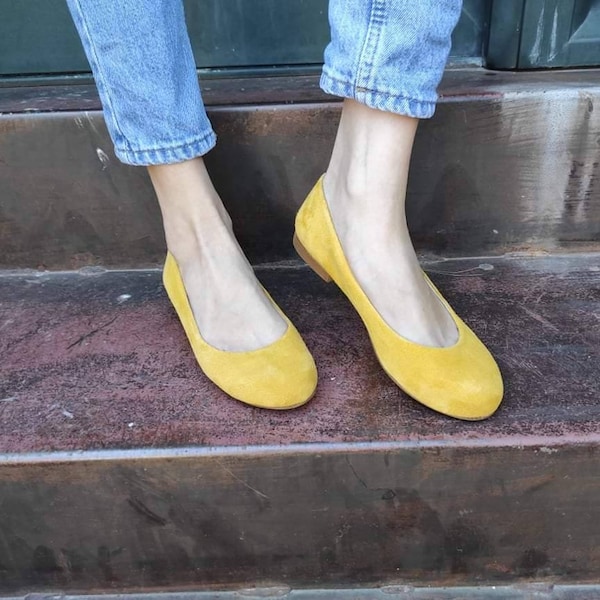 Yellow Suede Leather Ballet Flats ballerinas ballerina's ballerina pumps ballerina flats ballerina shoes ballet slippers ballet shoes