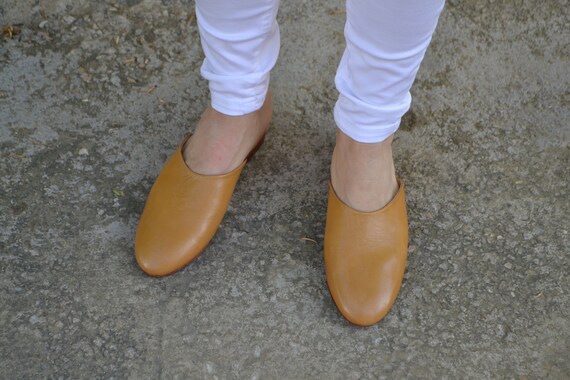 camel mules flat
