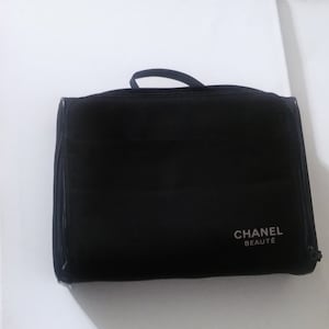 Chanel Le VANITY DE MAQUILLAGE Essential Makeup Case in Black 