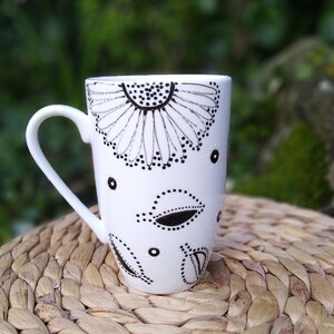 High porcelain mug, black and white, large hand-painted artisanal cup, 400 ml coffee cup, flower theme