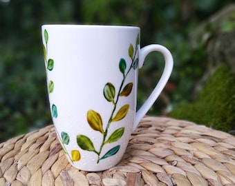 Hoher grüner Porzellanbecher, große handbemalte handwerkliche Tasse, 400 ml Kaffeetasse, Naturthema