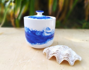 Pot en porcelaine bleu et blanc pour épices, sel, sucrier, pot avec couvercle