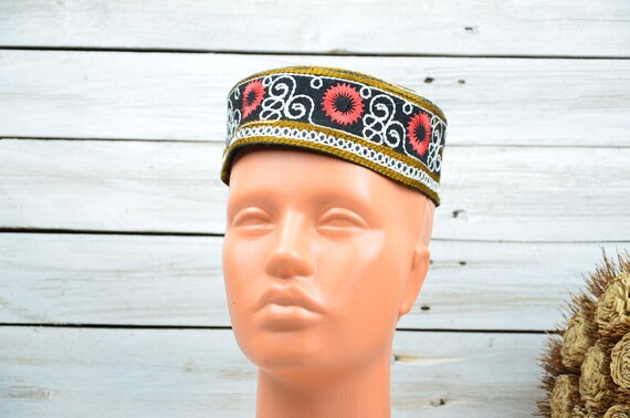 Uzbek hat Tubeteika Men and women skullcap Fabric cap Islam hat Traditional hat Tubeteika