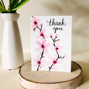 Carte de remerciement, fleur de cerisier peinte à la main, note simple de remerciement, carte minimaliste, carte de remerciement beaucoup, fleurs roses d’aquarelle