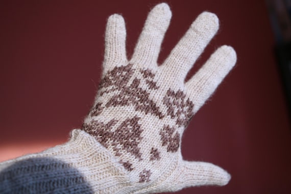 Hand knitted gloves | Butterflies | with embroidery, made from amazing natural wool yarn. These have a Norwegian thumb, ready to ship