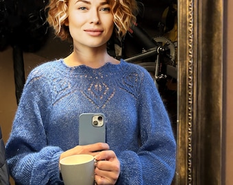 Patrón de tejido de suéter / Elegante azul cielo / Mangas suaves y esponjosas y escote de encaje (PDF)