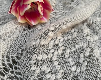 Patrón de tejido para chal de encaje / Crema vainilla / Chal triangular, gráficos e instrucciones (PDF)