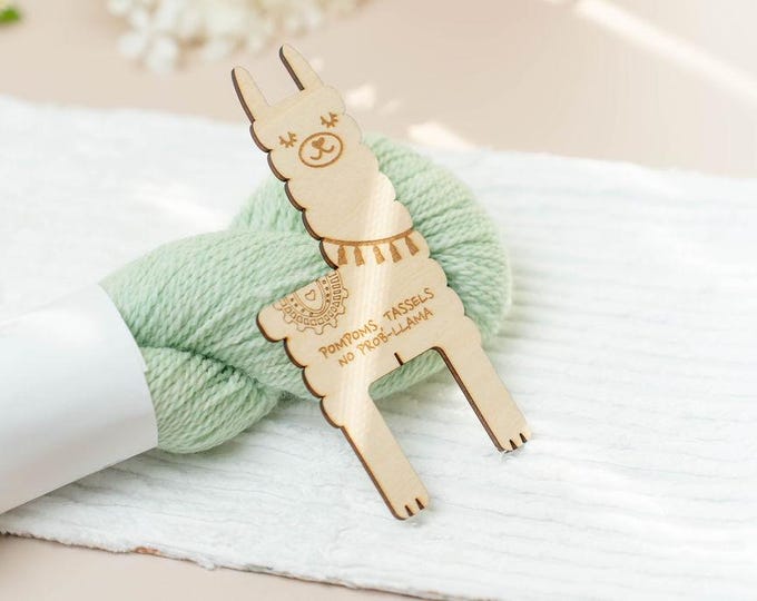 Llama Yarn Tool, Wooden Pom Pom & Tassel Maker for Knitting, Crochet and Fiber Arts
