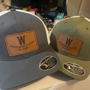 Chapéus de couro personalizados