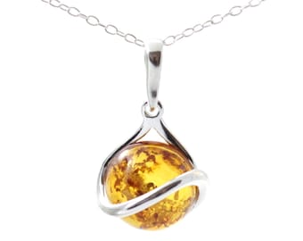 Baltic Amber Pendant | Roundish | Cognac or Green Color | Made with Sterling Silver 925 | Jewelry | pendentif ambre, Bijoux, ciondolo, ambra