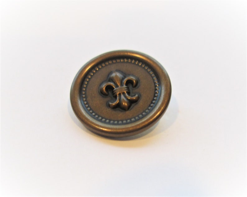 Vintage Modern Brass Button Fleur-de-lis Beaded Border