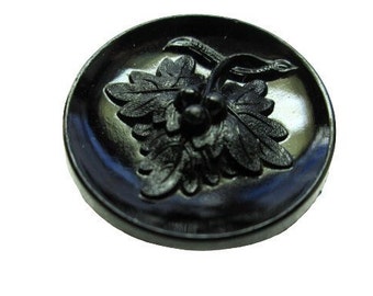 Striking Victorian Mourning Button Grape Leaves Grapes Highly Polished & Matte Finishes NBS Div I - 1 1/8"