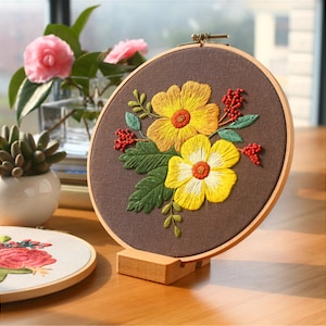 Beginner Floral Embroidery Kit ,Fancy Flower Pattern Embroidery Kit,DIY Flowers Embroidery Pattern, DIY Embroidery Kit