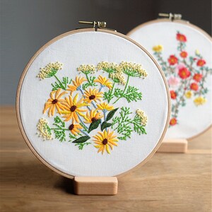 Simple DIY Flower Embroidery Kit For Beginner, Modern Scenery Embroidery Kit, flowers Embroidery Pattern, DIY Embroidery Kit