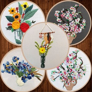 Beginner Embroidery Kit - Modern Floral Pattern - Hand Embroidery Full Kit - DIY Flower Embroidery Hoop Wall Art Kit