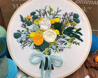 Holding Flowers Embroidery Kit For Beginner, Modern Floral Embroidery Kit,  DIY Hand Embroidery Kit,Wall Art Kits,Wall Decor