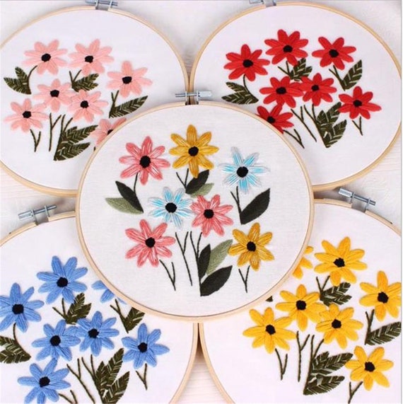 DIY Flower Embroidery Kit For Beginner, Modern Embroidery Kit, Hand  Embroidery Kit, flowers Embroidery Pattern, DIY Embroidery Kit