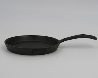 Miniature Cast Iron Pan 5" Frying Griddle Wagner Replica Toy Cooking Pot Dollhouse Kitchen Egg Cookware Rustic Primitive Kitchen Camp Cook