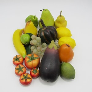 Artificial Fruit Vegetable Assortment 18pc Lot Set Pear Lemon Lime Tomato Grape Banana Squash Eggplant For Props Crafts Centerpiece Display
