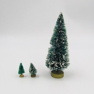 Vintage Miniature Flocked Bottle Brush Pine Evergreen Christmas Trees Wood Base - 6&quot; Set of 2 - 1.5&quot; Set of 4