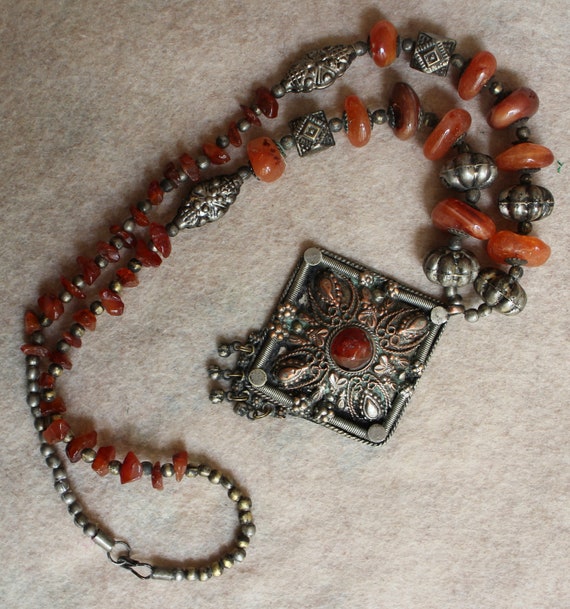 Fantastic Antique Necklace with Old Silver Beads,… - image 7