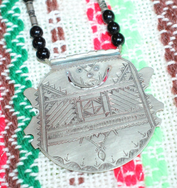 Vintage Tuareg Amulet, Pendant, Necklace - image 8