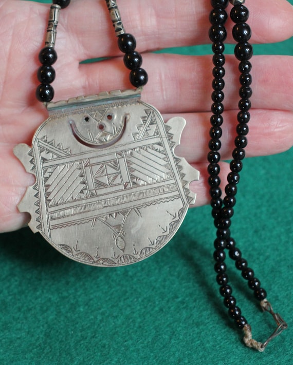 Vintage Tuareg Amulet, Pendant, Necklace - image 7