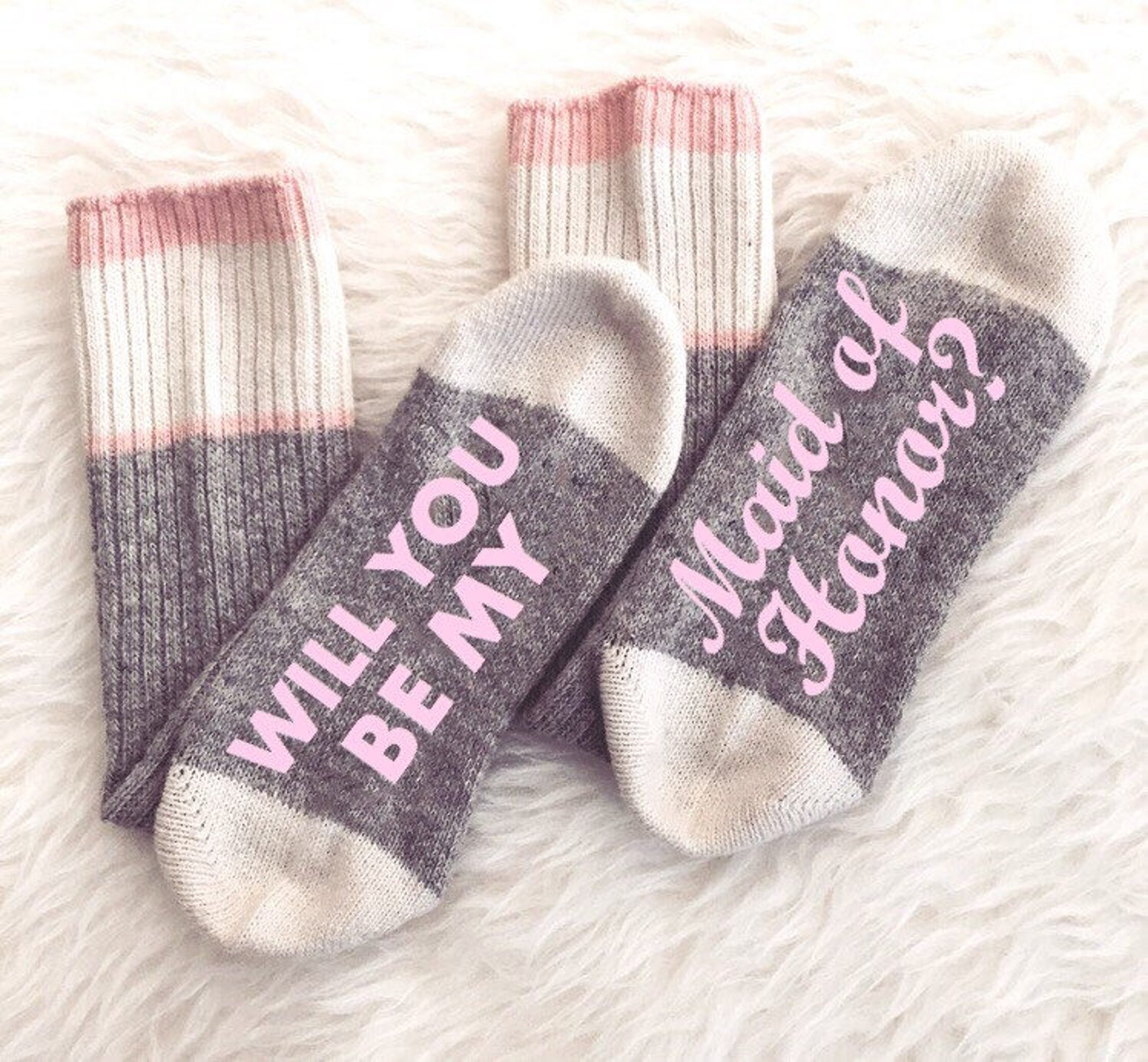 Носки для подруги. Парные носки для подруг. Подружка носки. Милые носки с подругой.