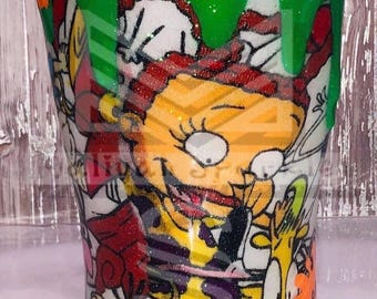 Vaso inspirado en los niños de los 90