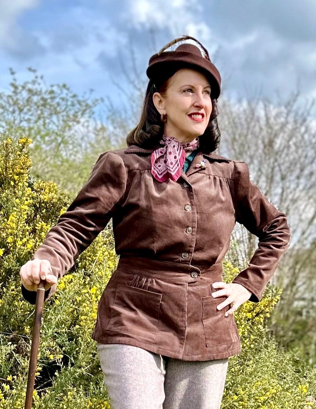 1940s sports jacket, vintage sports jacket, 1930s jacket, 1940s jacket, corduroy jacket, vintage corduroy Jacket, belt back jacket, brown